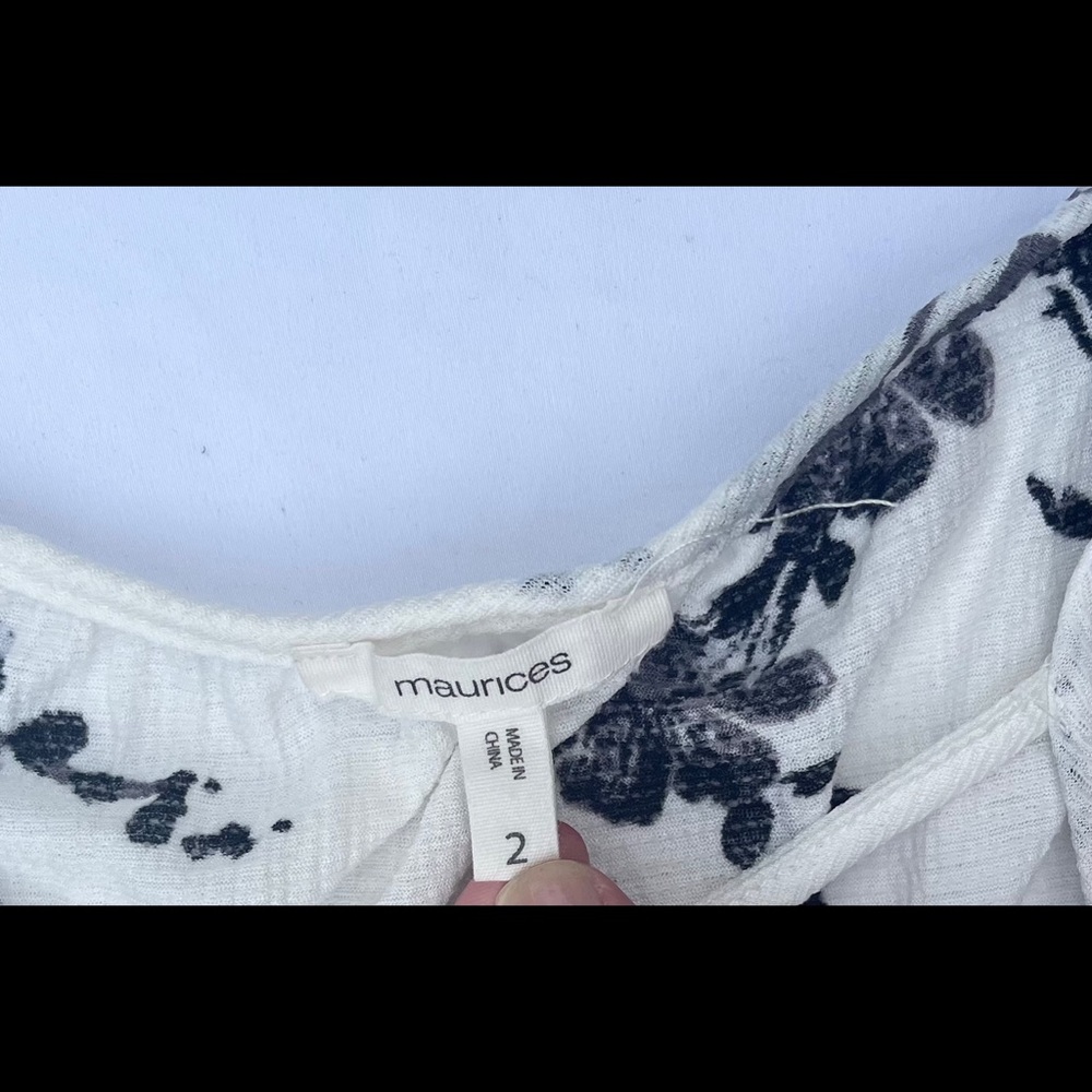 Black and Cream Floral Blouse - Picture 3 of 14
